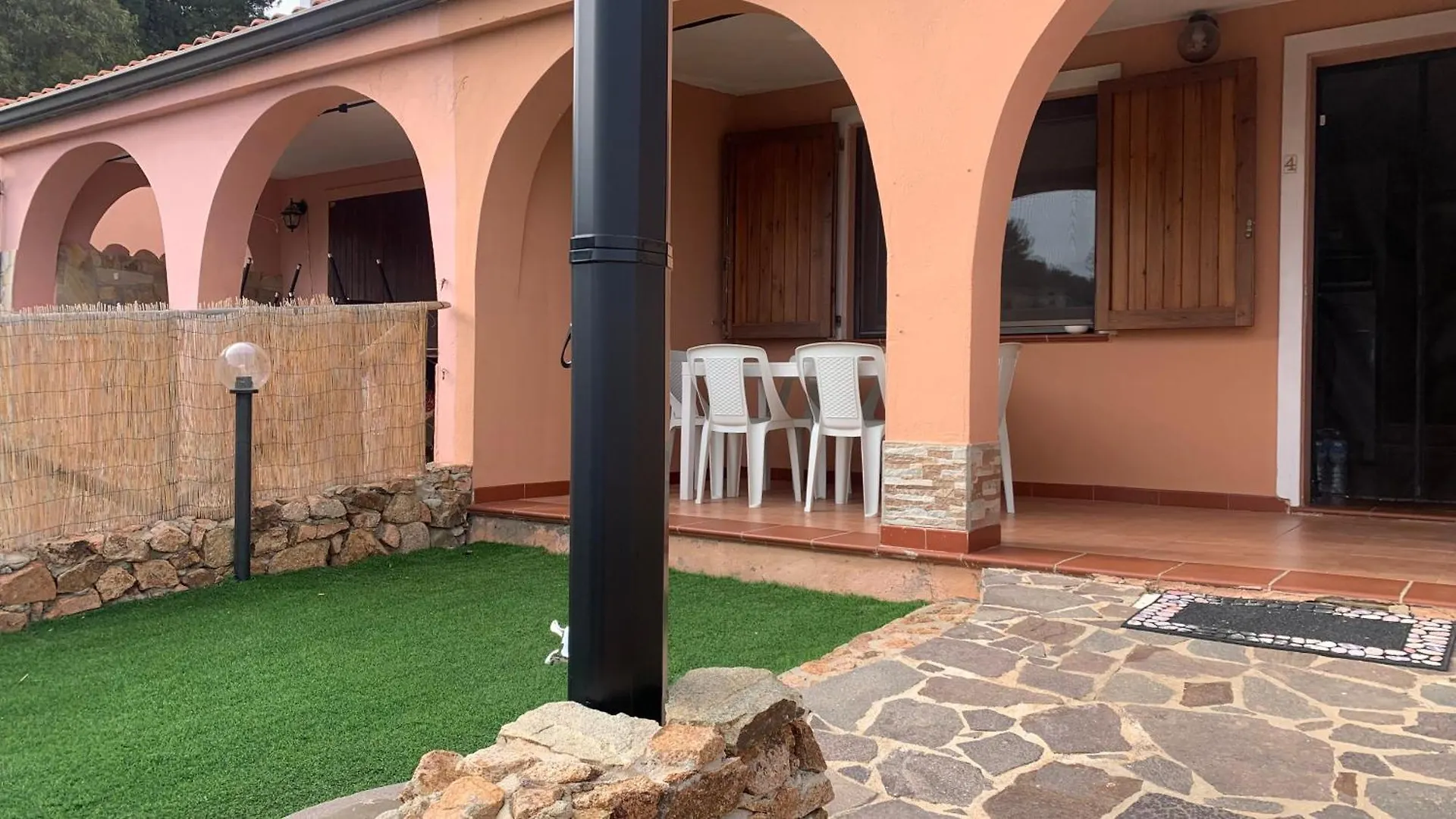 Eden Rock House Vila Domus De Maria 0*,